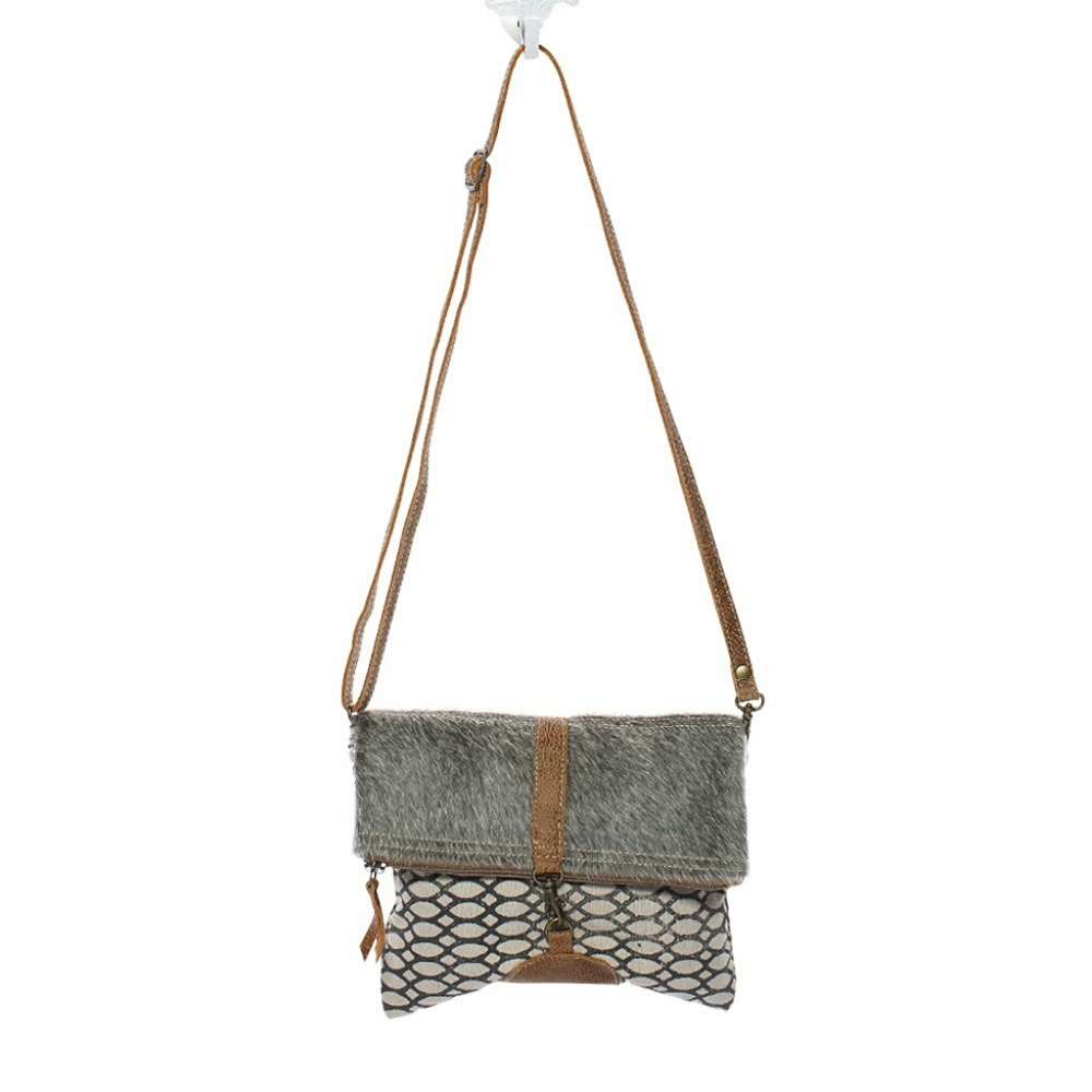 🚨LAST ONE🚨 Fold Over Crossbody Bag - Picture 3 of 4